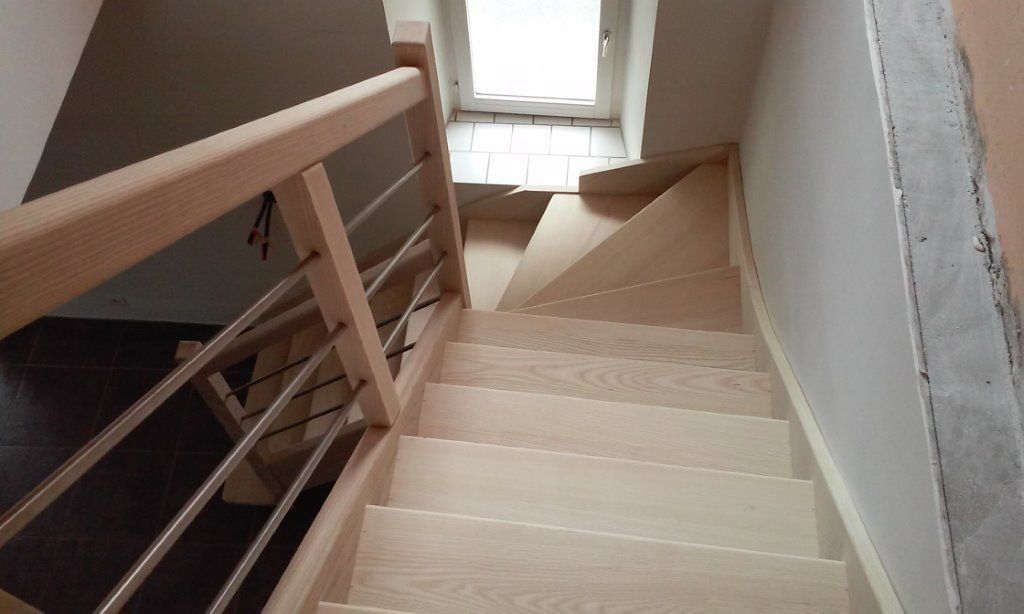 Fabrication d'un escalier en chêne sans contremarche